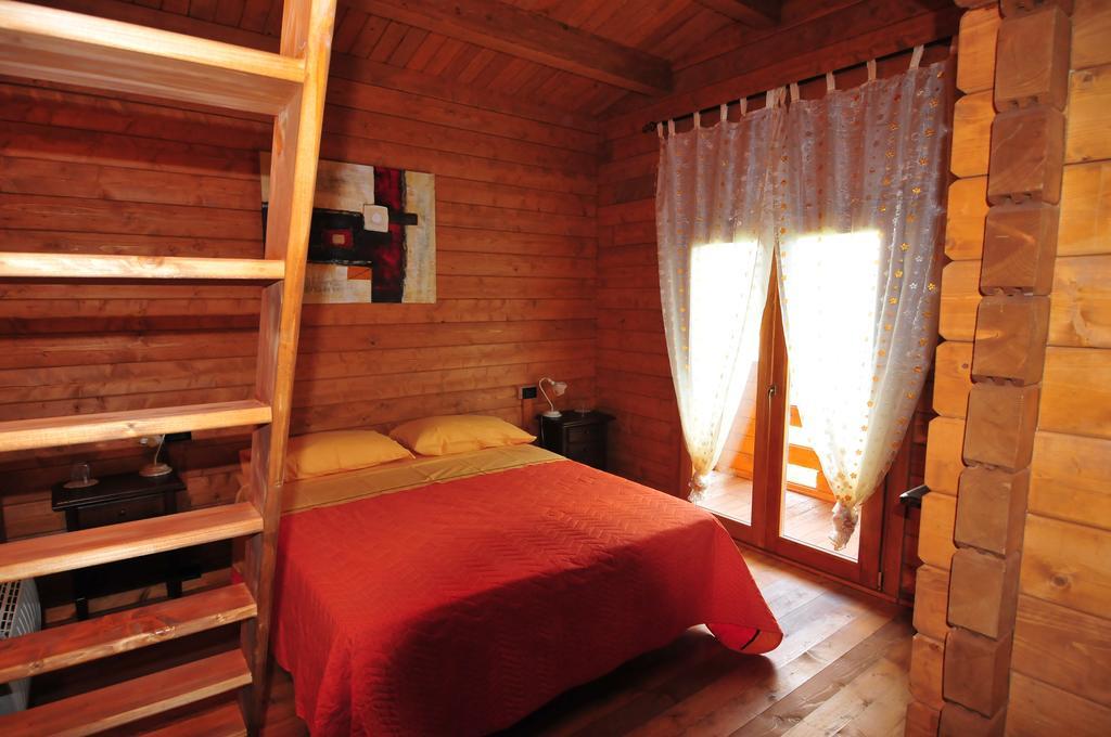Bed and Breakfast Chalet Dei Parchi à Saracinesco Chambre photo